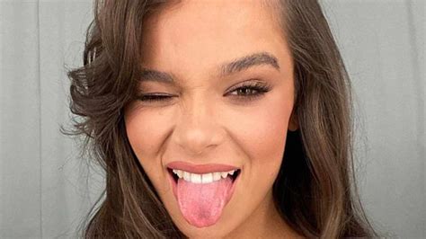 hailee steinfeld tetas|Hailee Steinfeld wows in stunning bikini snap to celebrate special ...